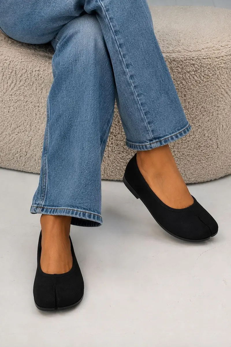 Bloom - Gentian Ballet Flats - Black