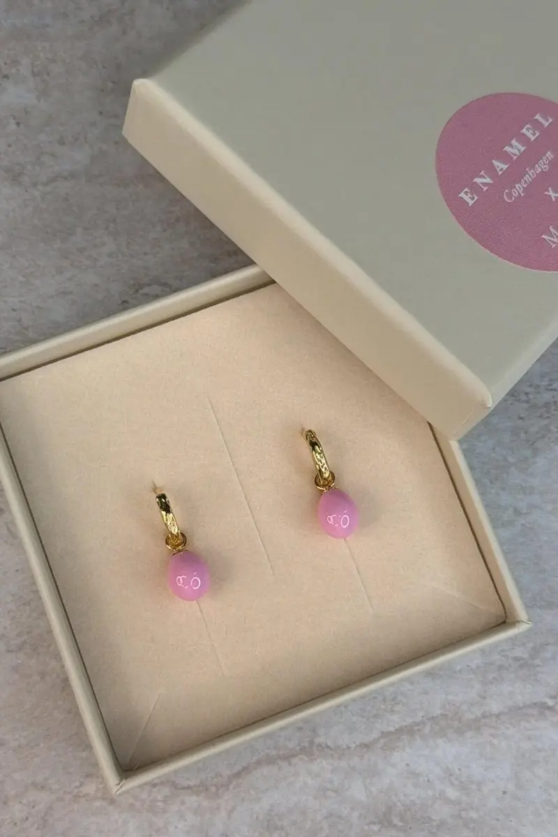 Enamel Copenhagen x Molly&My - Hoops, Significant Enamel E429G - Light Pink