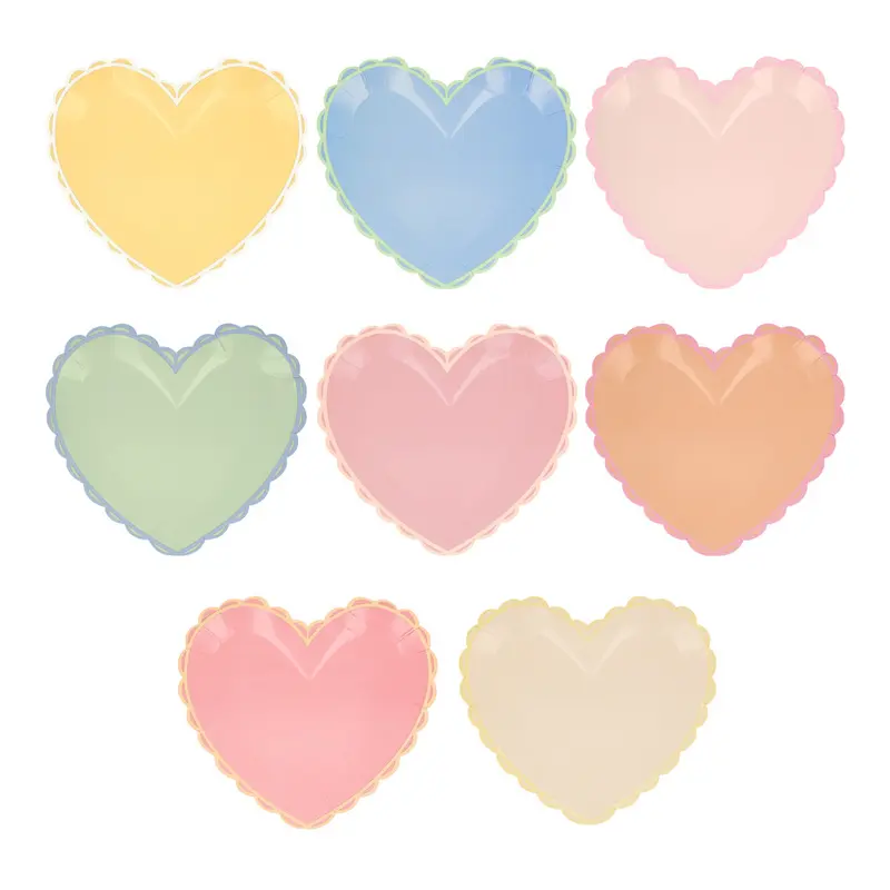 Engangstallerkener, pastel hjerter