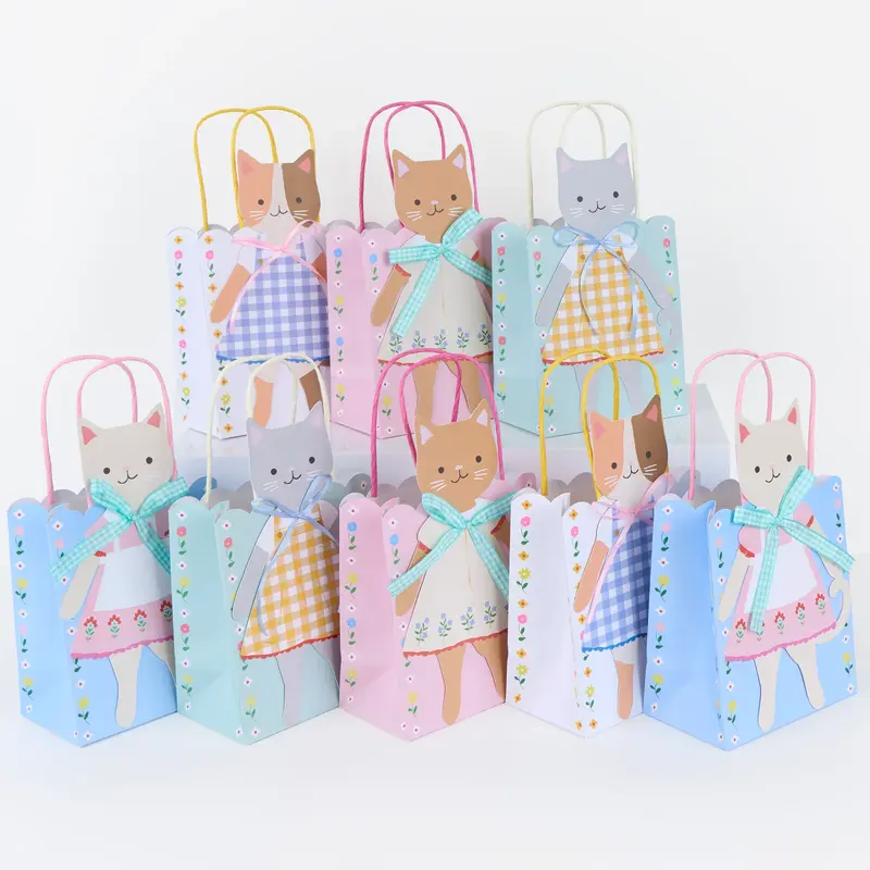 Gaveposer, Kitten Club