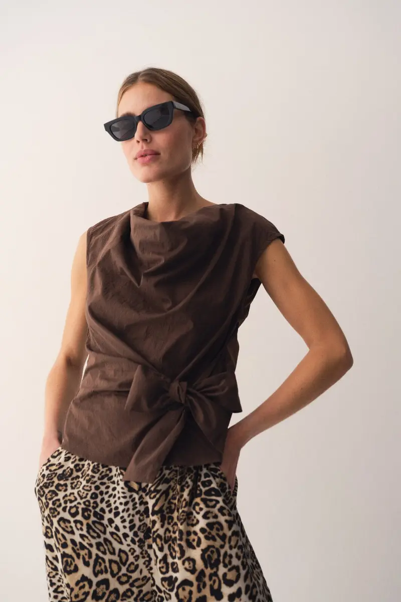 Gossia - Sagarago Blouse G2806 - Coffee
