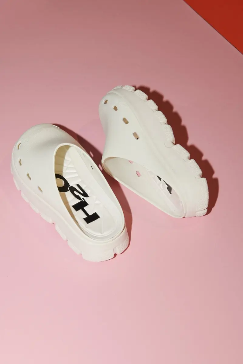 H2O - Trek Closed Sandal - 1008 Cannoli Cream