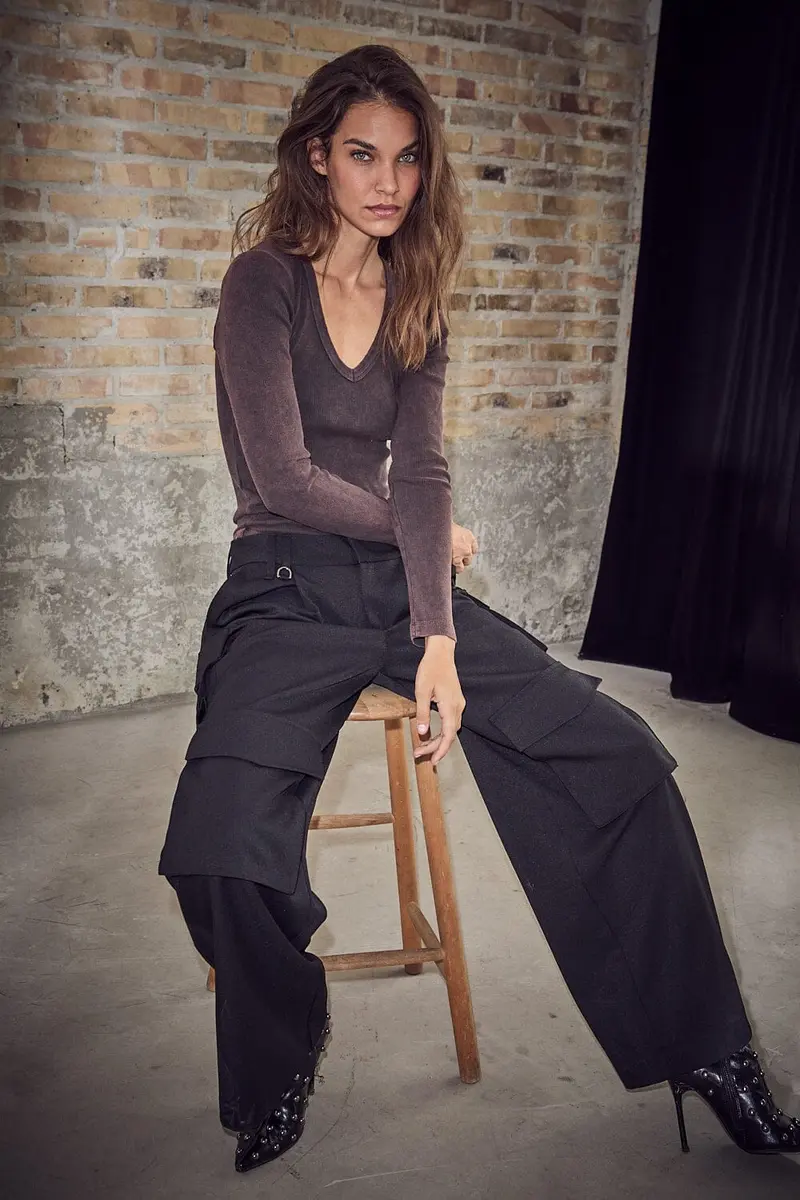 Haute L'Amitié - Deep V Ls Rib Acid Tee HL10892 - Mocca Acid Wash