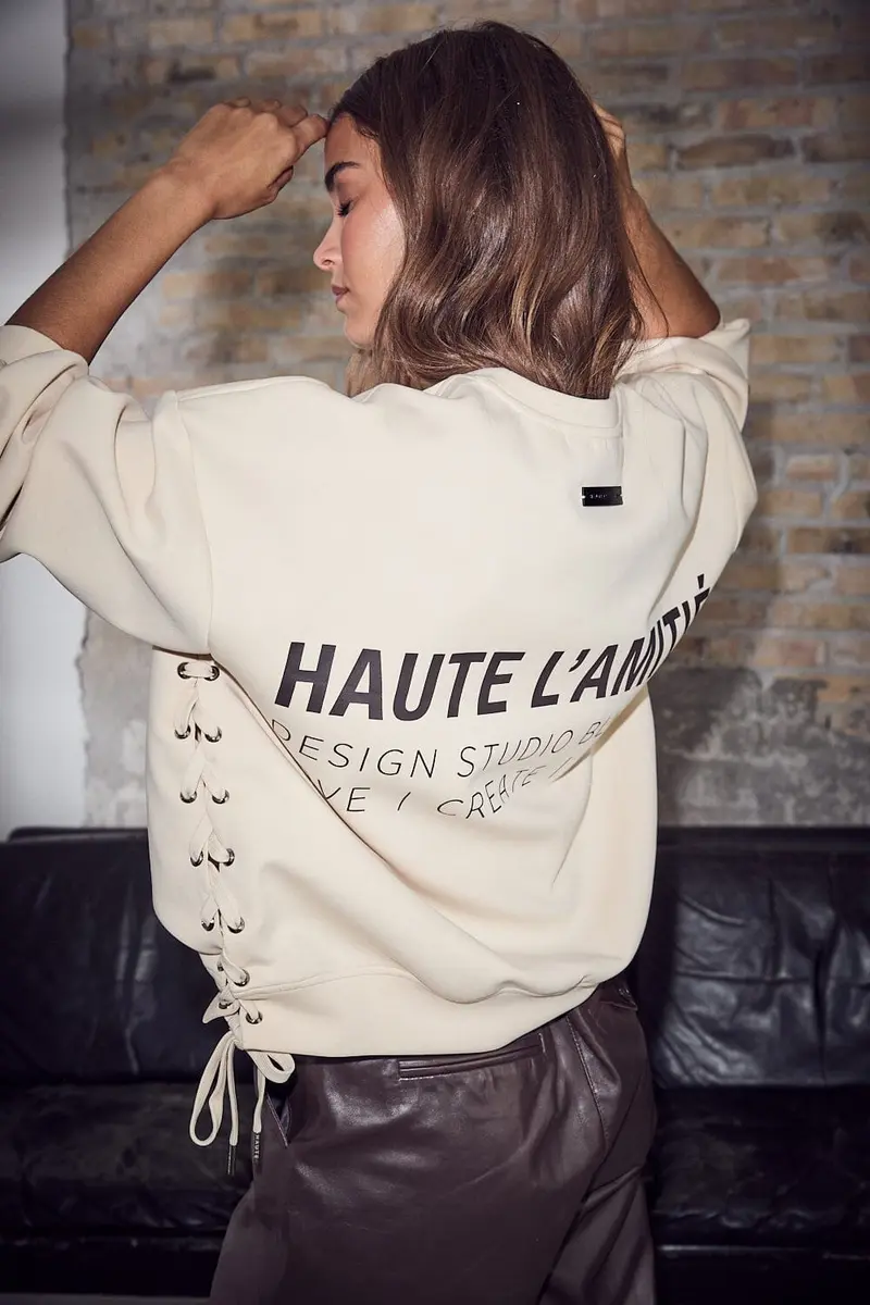 Haute L'Amitié - New Studio Tie Sweat HL10714 - Pearl