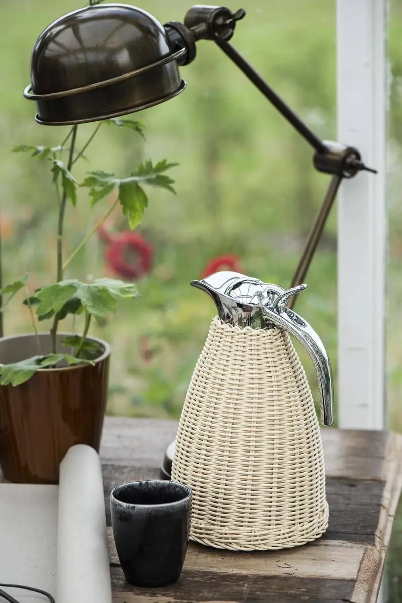Ib Laursen - Termokande natur polyrattan håndflettet 1,5 ltr - Polyrattan, Rustfrit stål, Plastik - 1619-30