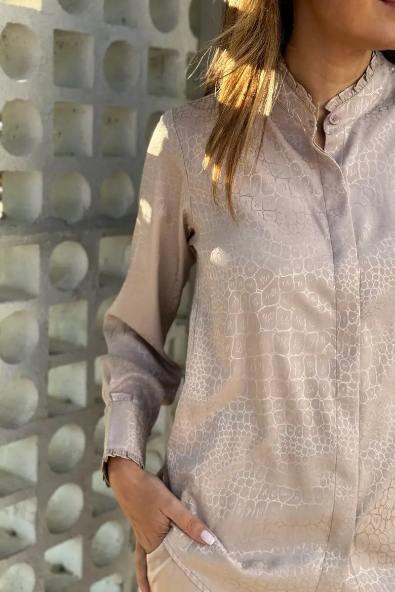 Karmamia - Trinity Shirt - Snake Jacquard