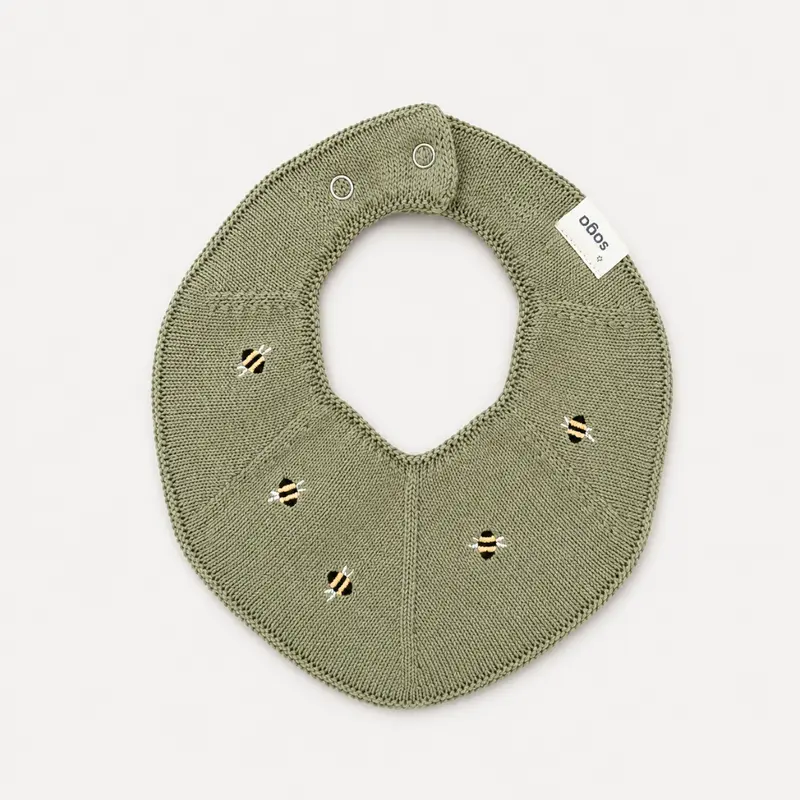 Knitted Baby Bib - Little leaf bee