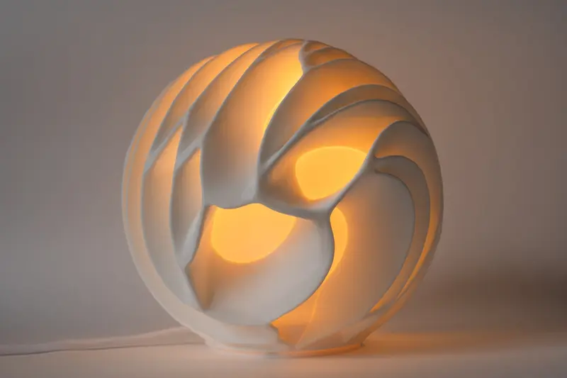 Leora O6 Lava Skulpturlampe