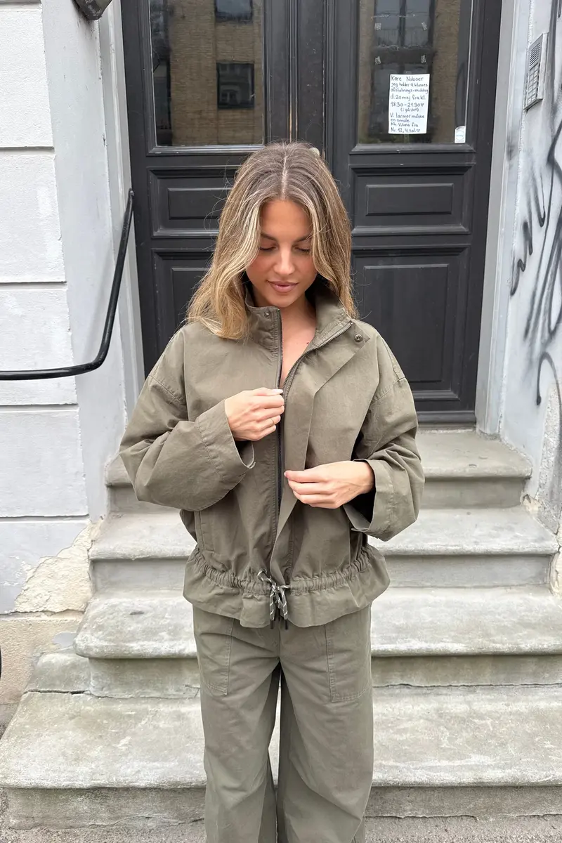 Modström - Uraniamd Jacket 59438 - 2201 - Army Dust