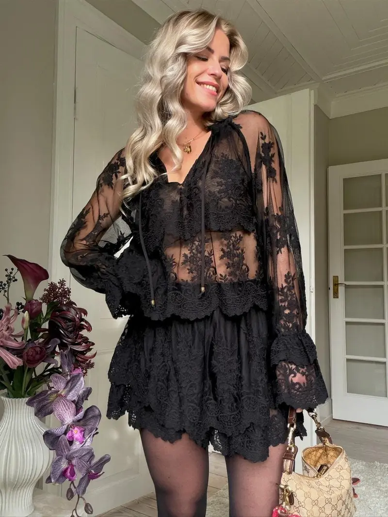 Molly&My X Melanie Due - Rikke V Lace Skorts 170072 - 100 - Black