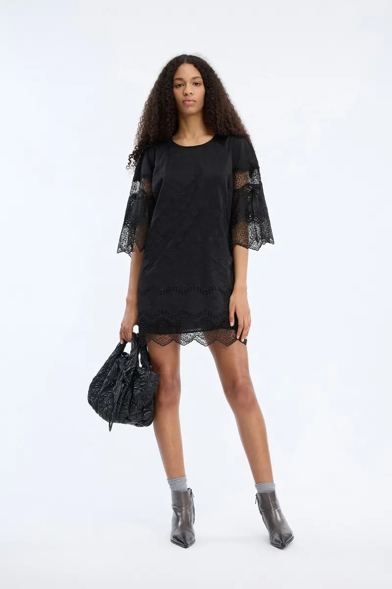 Munthe - Vansina 263130326324 - 2 - Black