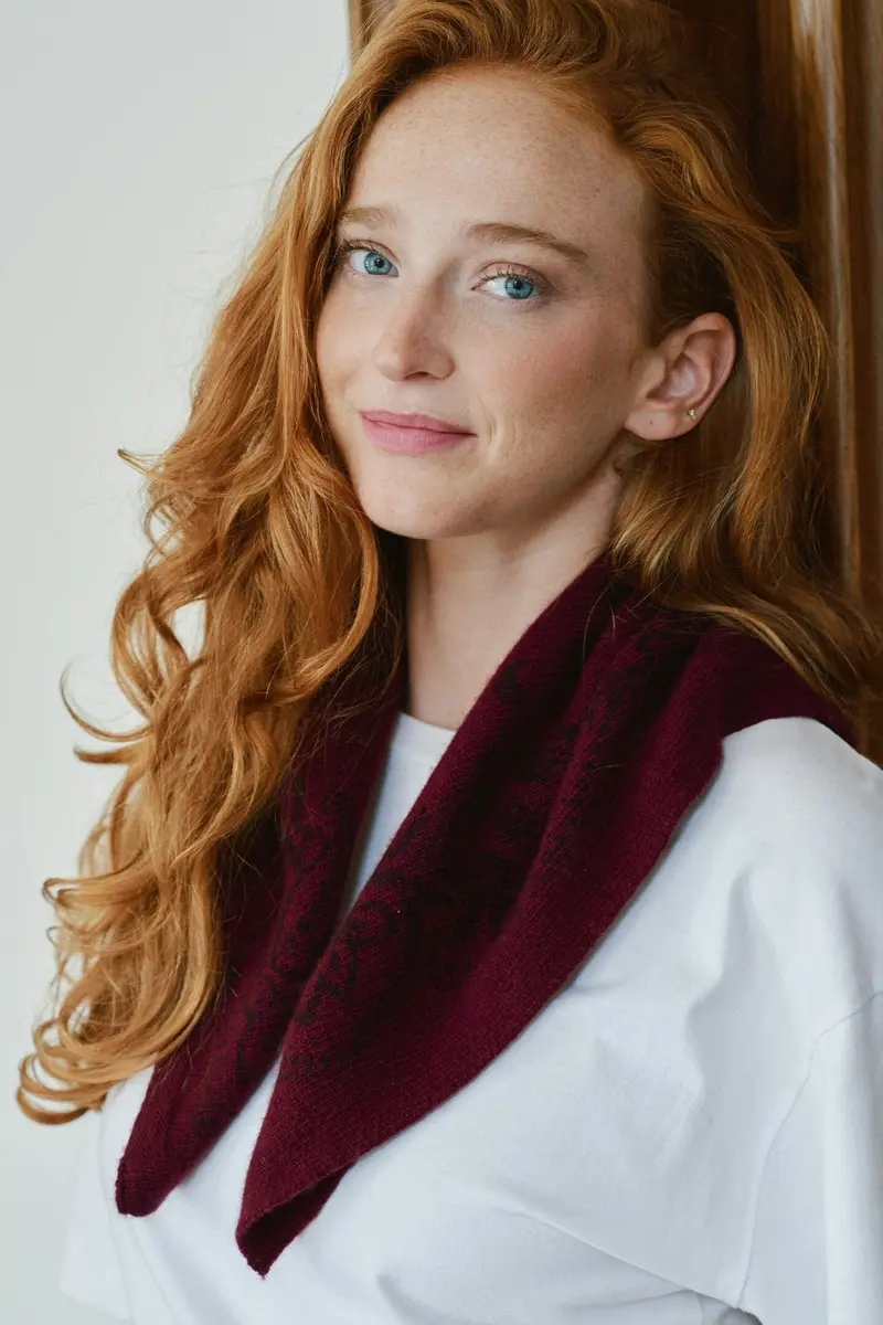 Neo Noir - Adelina Paisley Knit Scarf 169506 - 682 - Wine