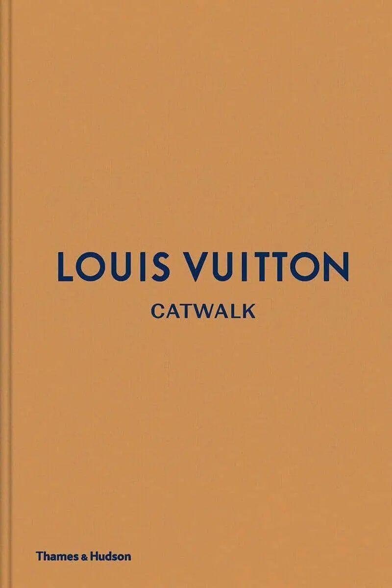 New Mags - Louis Vuitton Catwalk TH1018
