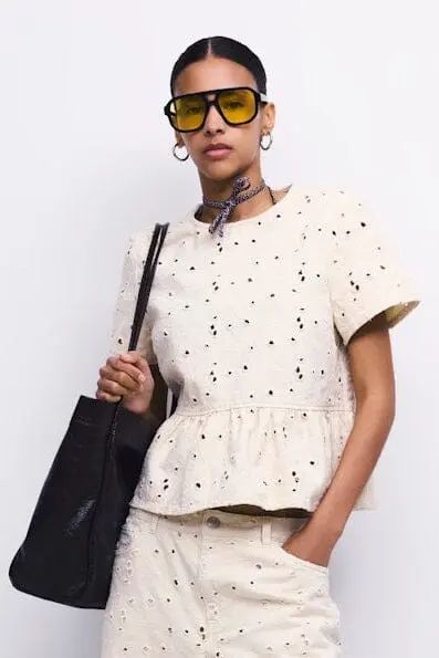 Pieces - Pcella Ss Top - 5106570 Ecru Embroidery