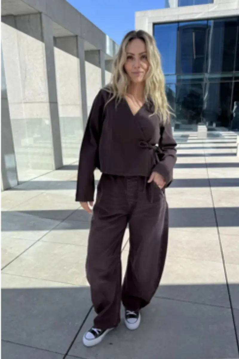 Pieces - Pcsilvia Pull Up Barrel Pants - 5190500 Hot Fudge