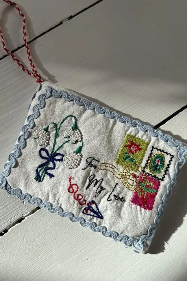 Sissel Edelbo - Christmas Letter Ornament Se 2135 - Off White