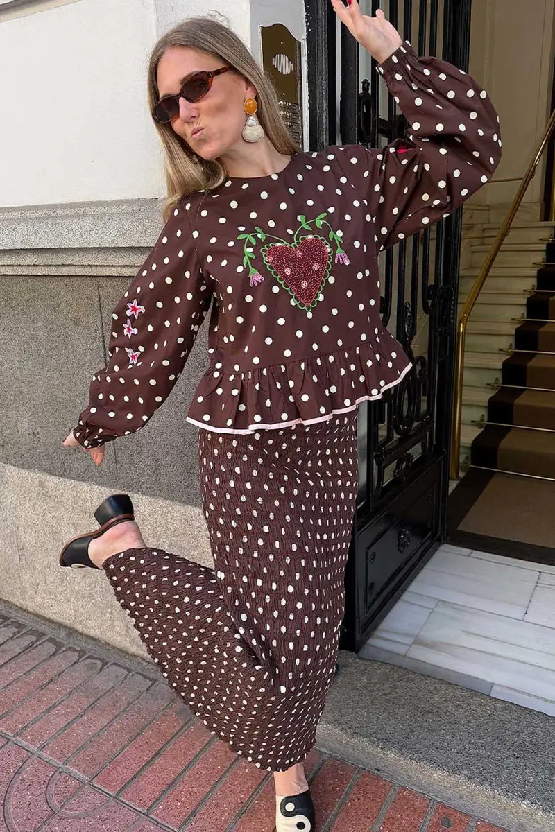 Sissel Edelbo - Diana Top Se 2010 - Brown Dot