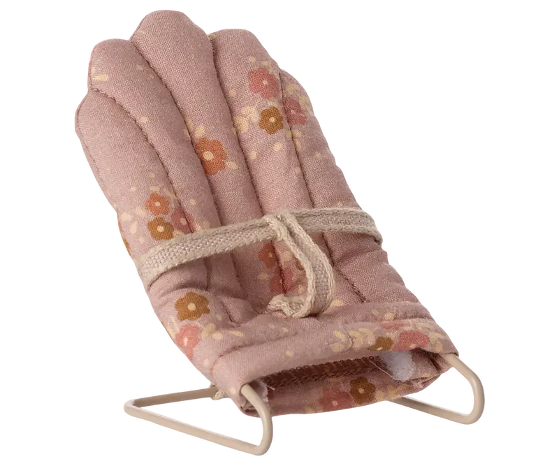 Skråstol til mus, Rosa m. blomster