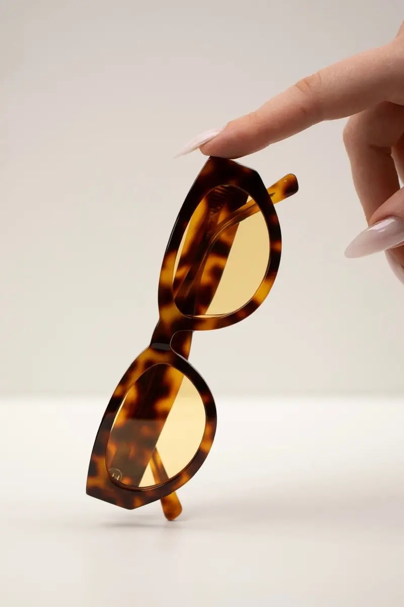 Valentin Studio - Spain sunglas - Tortoise Yellow
